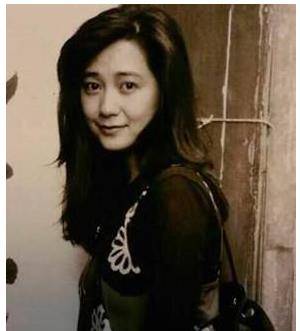 原创傅娟当红时选择退圈为生儿子患上癌症如今女儿比她当年还红