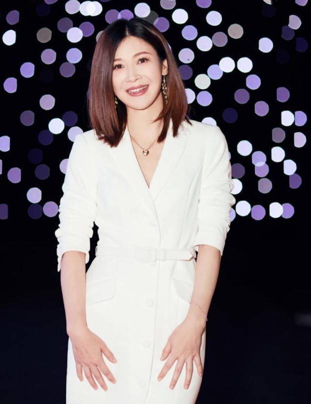 当年《亮剑》迷倒众人的田雨,40岁脸蛋和身材不在一个级别上_董蕾