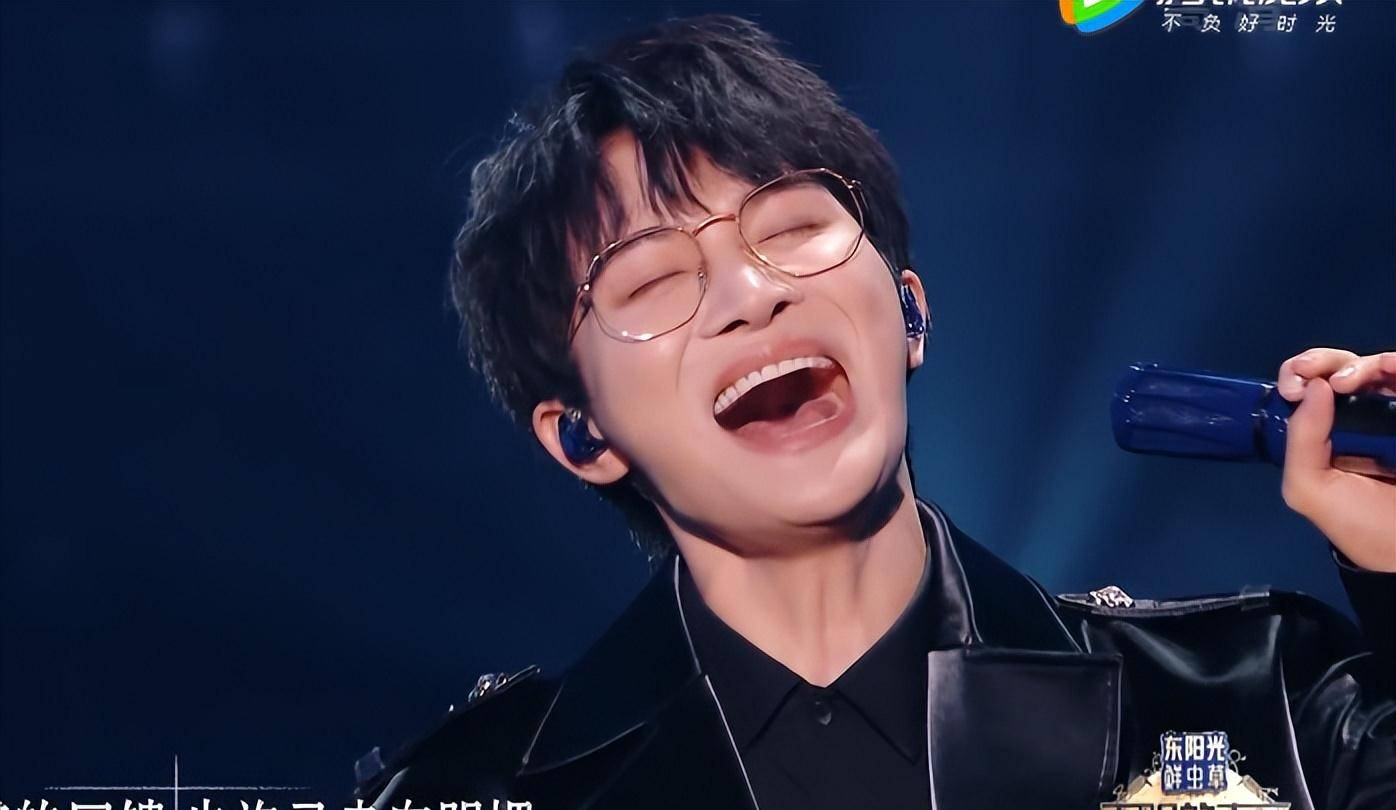 周深,胡梦周惊艳合唱,多元素编曲梦回《开端》,悬疑感拉满_瞬间_部分