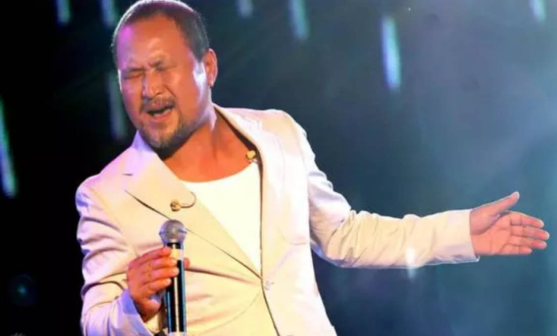 结果在演唱会进行到一半时,张镐哲和前来探班的张韶涵母亲姜柔伊一同