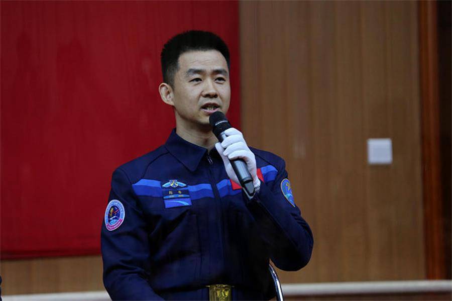 航天员陈冬10岁闯下大祸却因祸得福遇到贵人