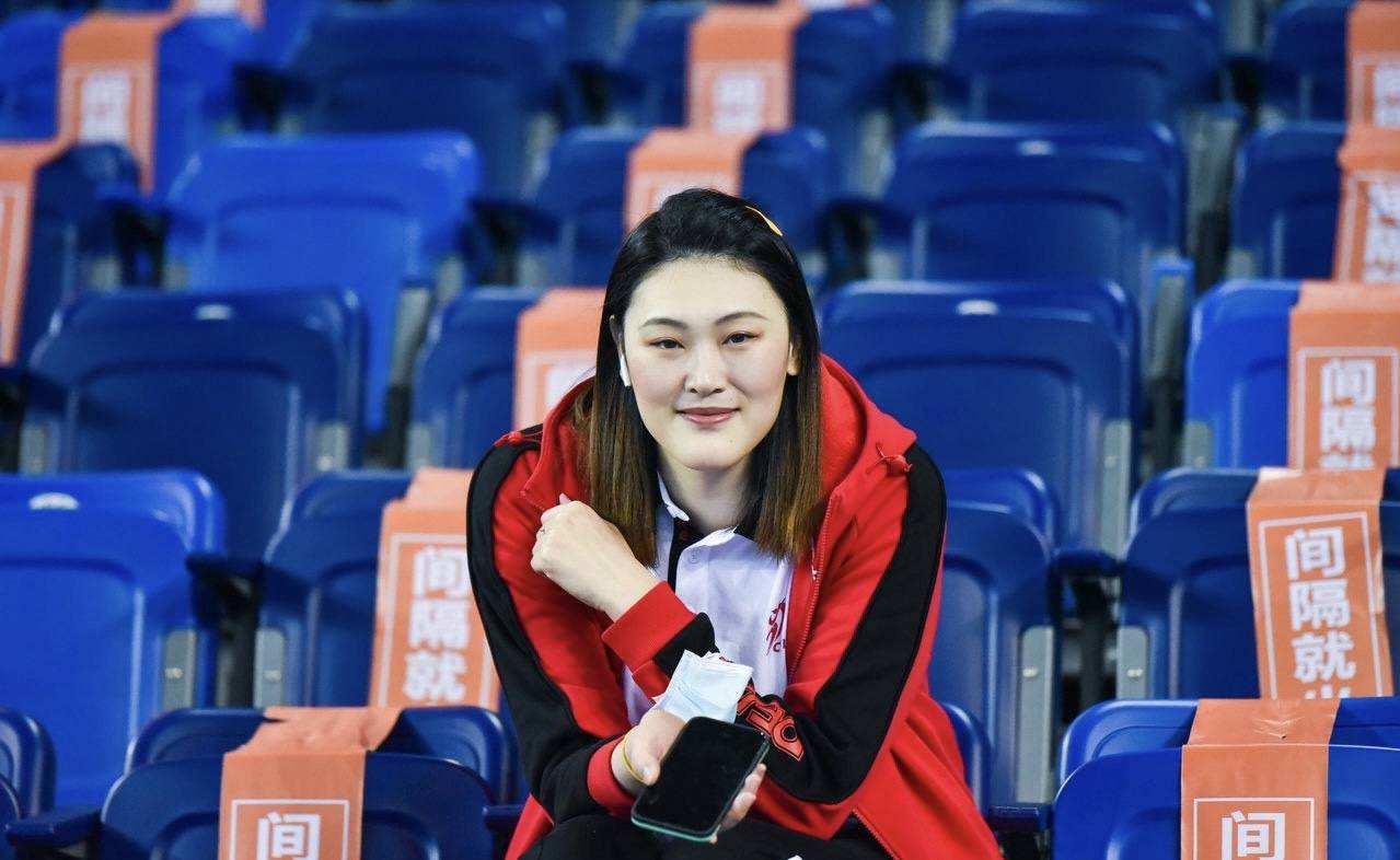 中国女排2大球星"冷战"结束,曾在赛场险些大打出手_丁霞_王一梅_辽宁