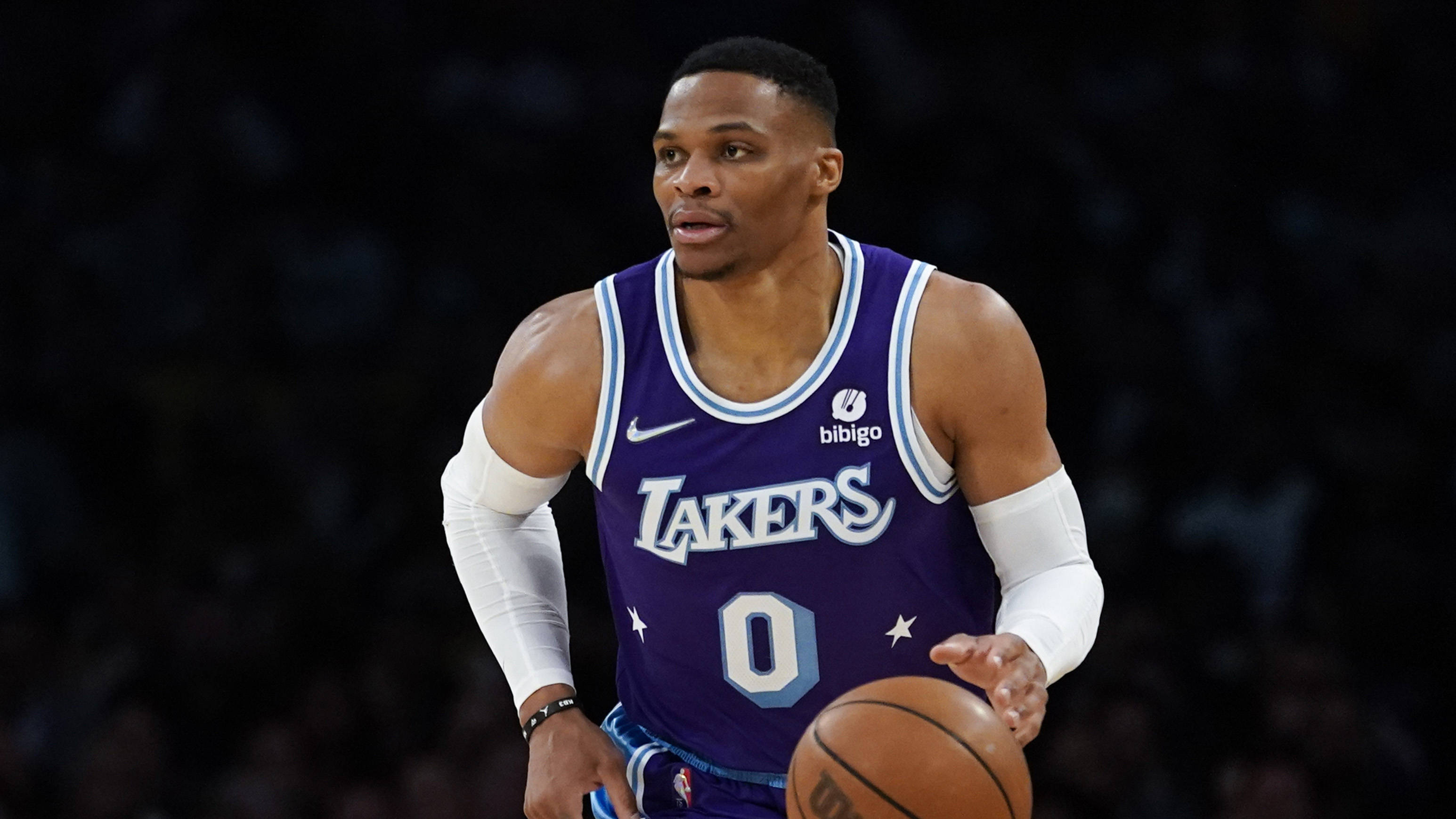 原创湖人消息老詹转高中视频美媒再曝威少尴尬处境悍将声援老詹