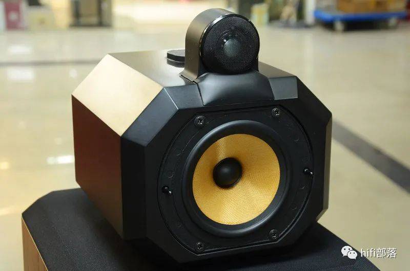 扬声器中之大超班英国宝华bwmatrix802series3座地音箱