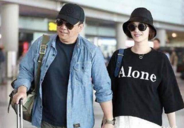 好在,这时,相识十几年的男闺蜜徐佳宁,在自己身边照顾着自己,慢慢的