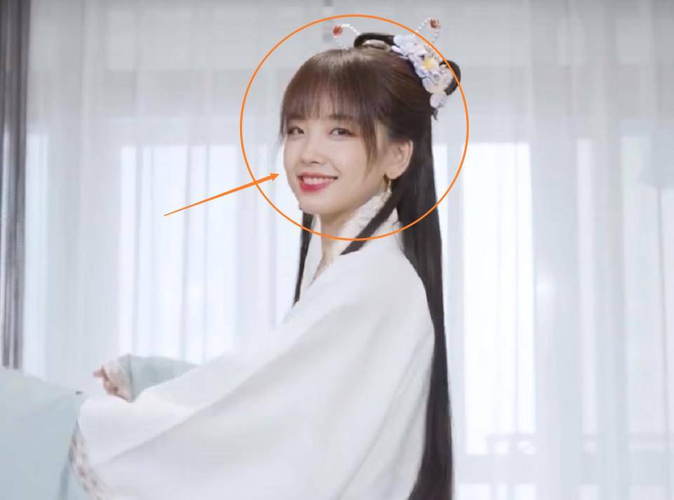 王冰冰尝试汉服造型放大看她的五官神韵怕是穿越来的古代娇娘