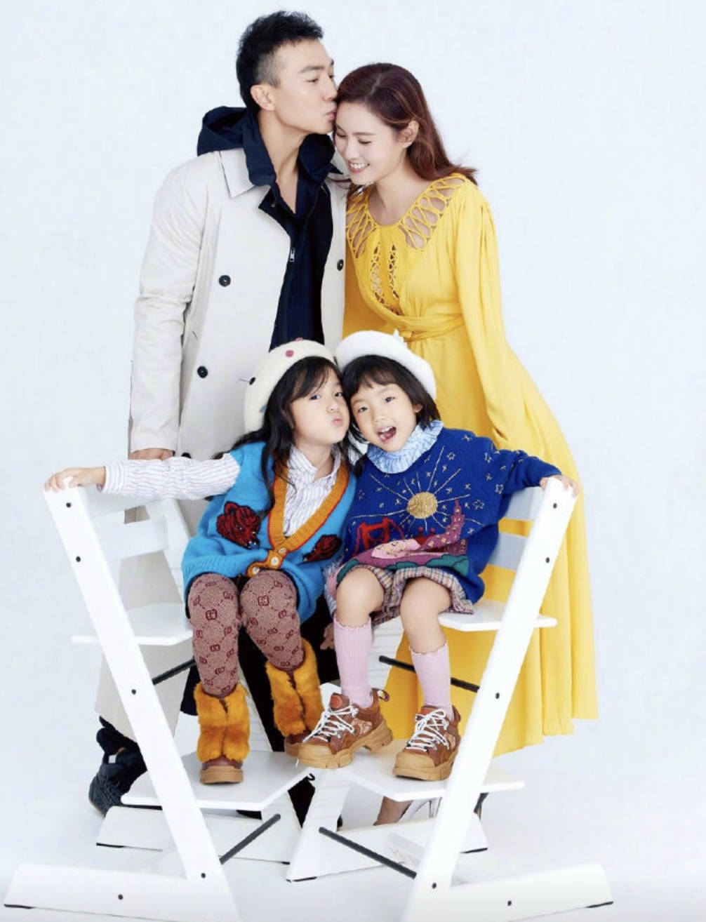 刘畊宏一家三口同框母女二人穿亲子装温柔又甜美vivi状态真好