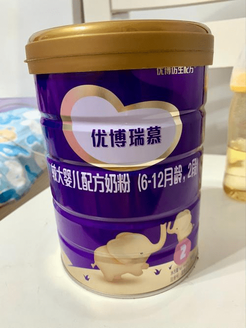 脂肪等營養物質後,就極易讓寶寶出現便秘,上火等一系列不良反應,所以