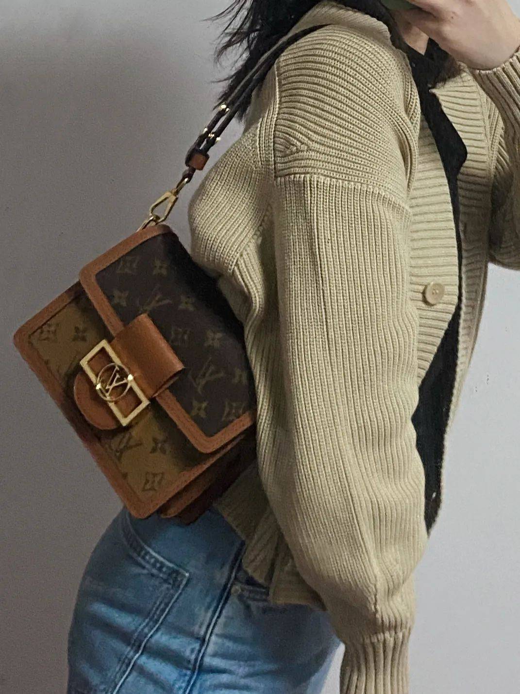 lv达芙妮是最火的包包lvdauphine上身效果太好看了