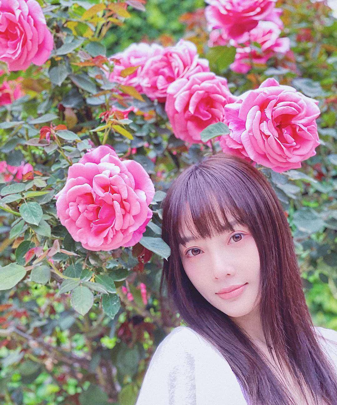 小璐风格再次改变:全新清纯造型获称赞,摆脱了网红气