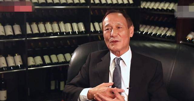 帮刘嘉玲拿回照片助刘德华拿回片酬金牌打手陈惠敏什么来头