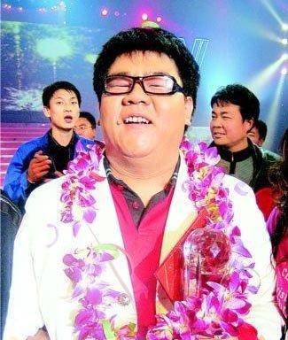 原创盲人歌手杨光靠星光大道走红为何被骂滚出娱乐圈