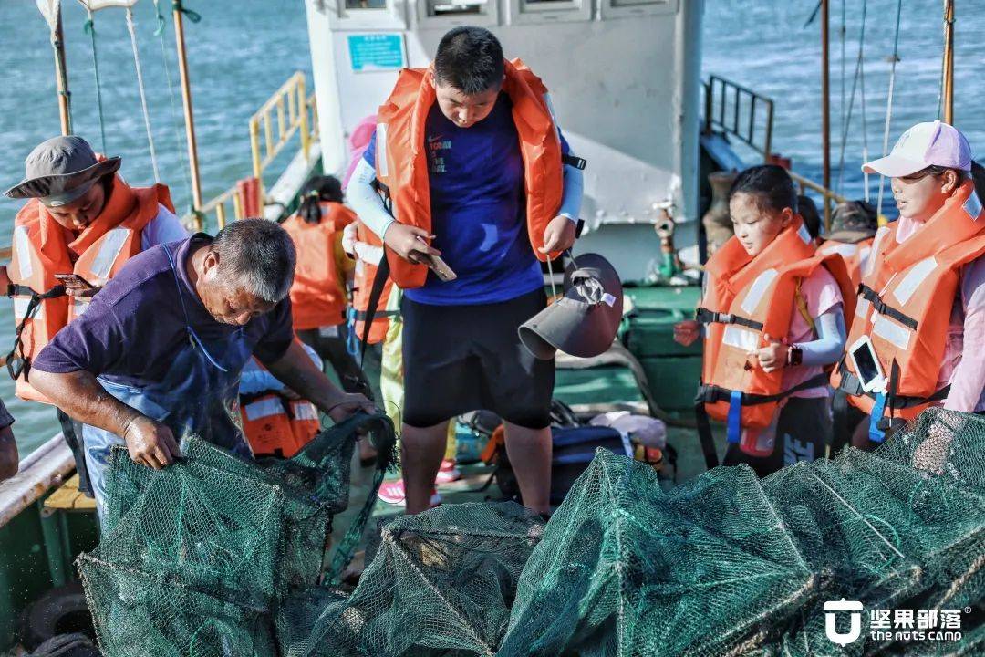取得满满的收获体会一把原汁原味的赶海生活和经验丰富的老渔民一起