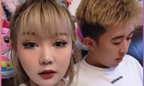 原创千万网红夫妇官宣离婚10多年爱情终成过去cc整容或成诱因