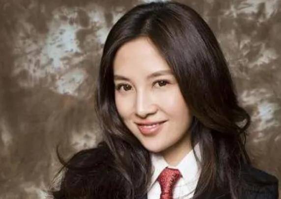 香港女富豪纪凯婷30岁公司市值百亿为何执意要选择穷小子