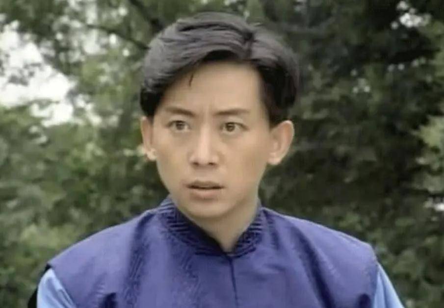 他参加选角被琼瑶看中,有颜值却不红,现在离开演艺圈走向沉寂_刘子蔚