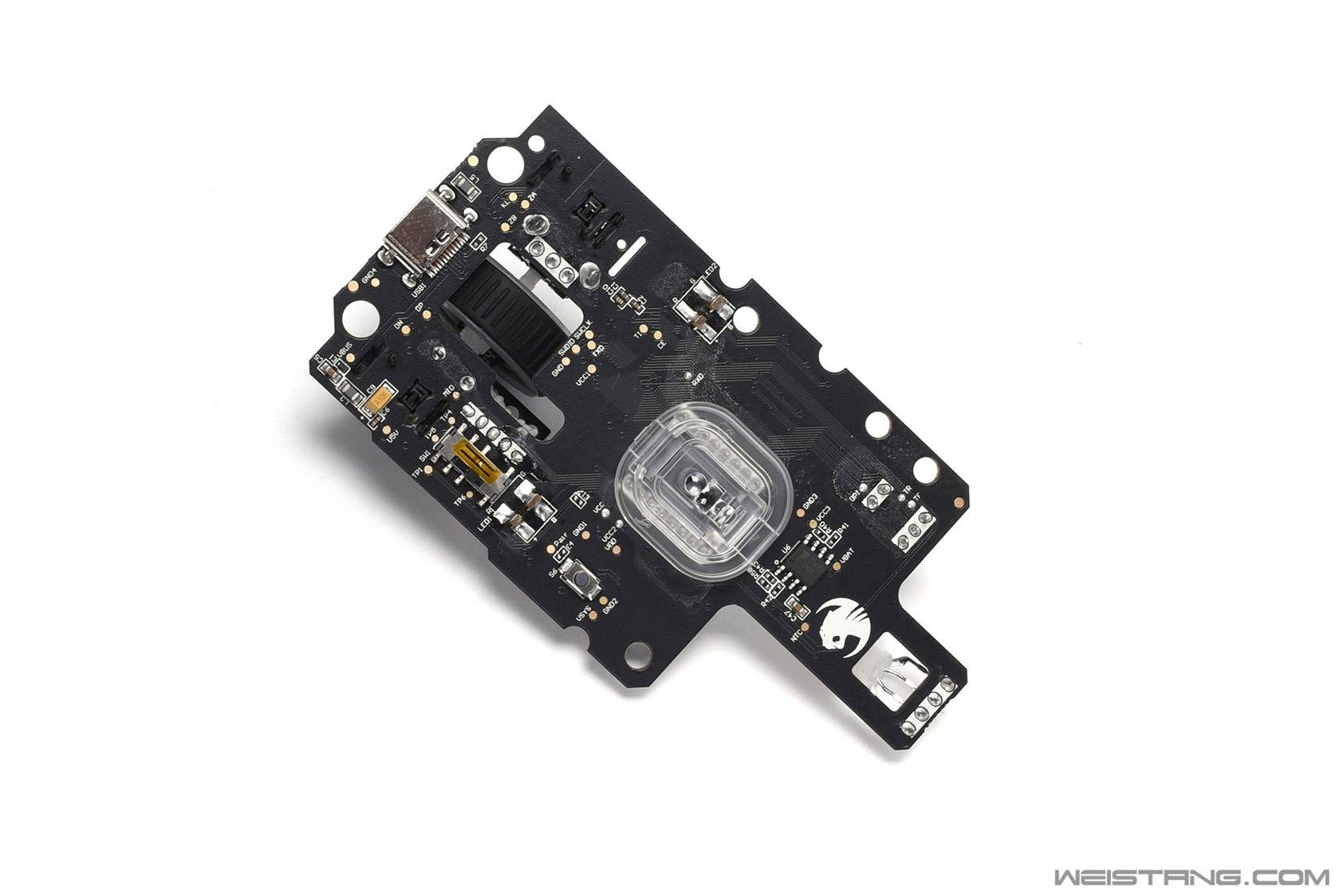 pcb背面原相paw3371引擎 同样是基于paw3370 性能级的引擎nrf52840