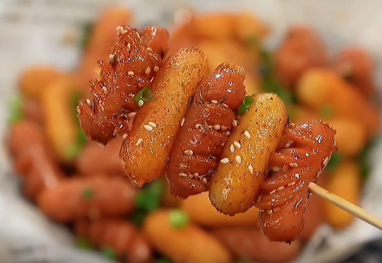 原创别再吃路边摊了这个孜然年糕香肠简单又好吃追剧神器