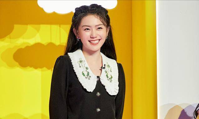 原创22岁美女主持人冯禧顶替谢娜和何炅搭档被评为前途无量的黑马