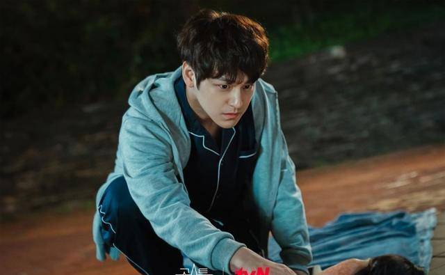 金范_少年如_直线