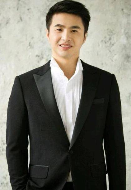 魏坤琳:北大最帅教授,凭《最强大脑》走红,和妻子相爱至今去留学