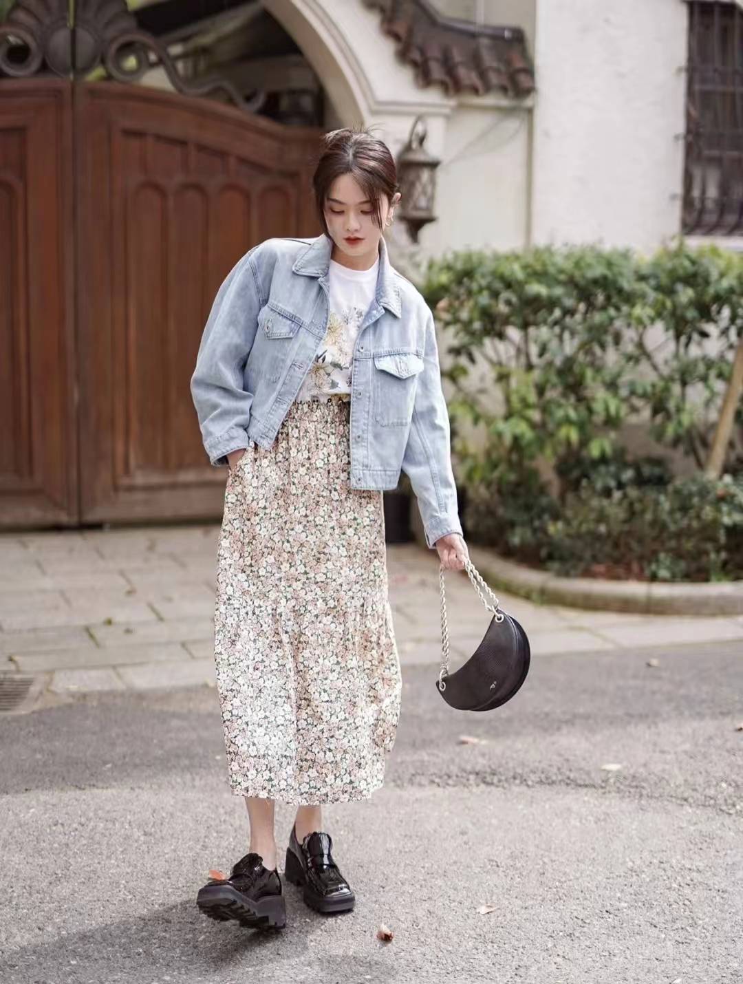 原创夏天半身裙搭配什么上衣鞋子好看