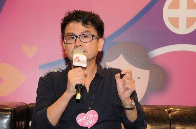 原创56岁黄一山周星驰御用配角因大儿重病拼命拍戏