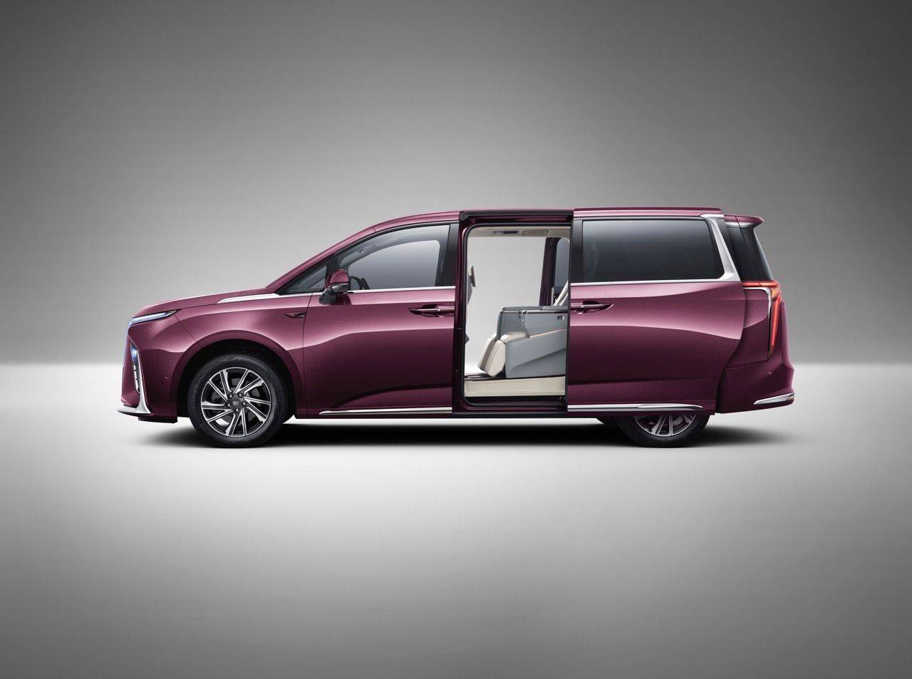 上汽大通maxus全新mpvg90车身外观精美图集