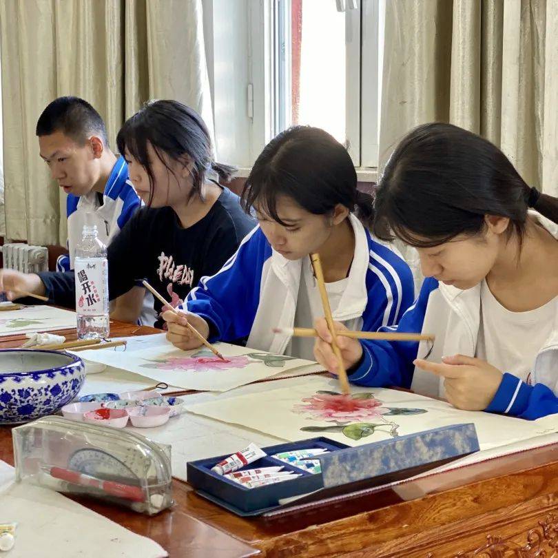 大美育人清华大学美术学院给中学生的美育课