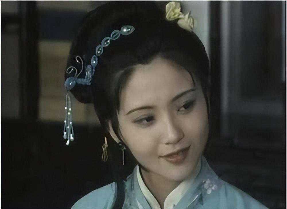 最美林黛玉出道30多年却守寡13年终被她女儿嫁出去了