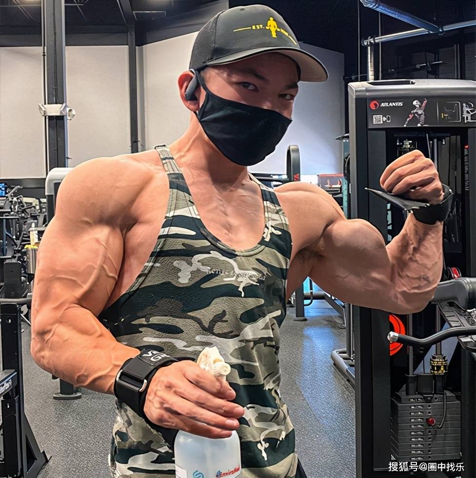 12岁开始健身,6年不仅打造了健硕身材,还收获了百万粉丝_训练_肌肉