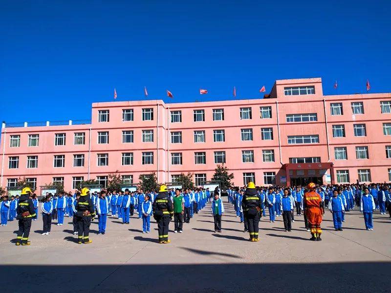 繁峙大队深入繁峙县第二中学开展疏散逃生演练_师生_全校_活动