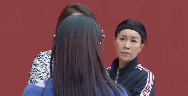 那英开导张柏芝要做自己,"傻大姐"温柔起来真可爱啊_因为_外界_节目