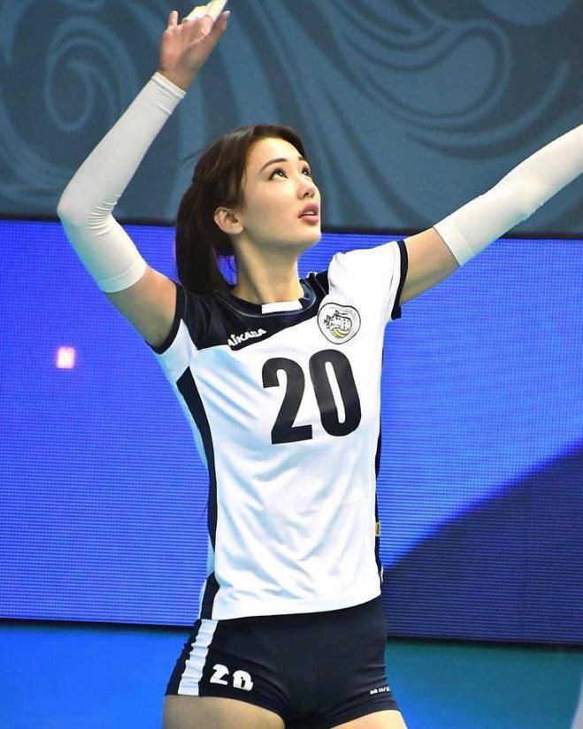 原创18岁一夜爆红前往日本发展8年女排第一美女萨宾娜现状如何