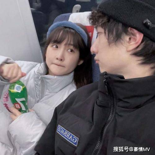 低调的情侣头像真人版一见倾心我要亲吻你