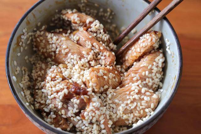 蒸肉菜要多給家人吃,軟糯入味,好吃不上火,蒸的更健康_雞翅_美食_大米