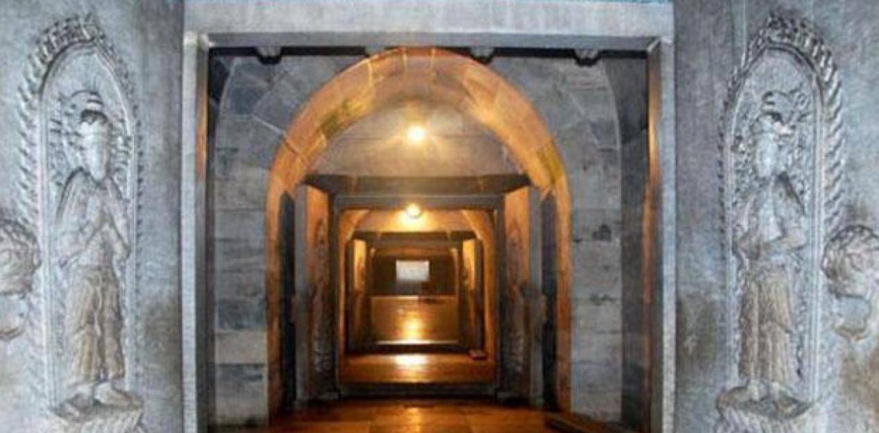 原创河北弹棉花老人潜伏东陵十余年用钢板做钥匙差点搬空皇陵