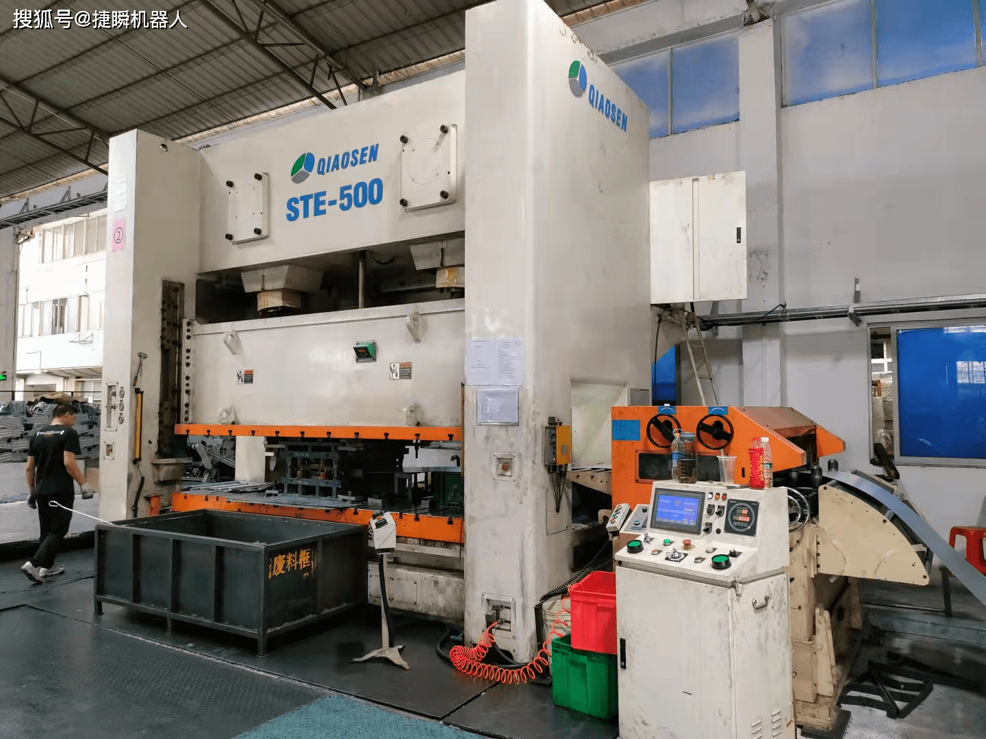 连续模冲压生产线的特点