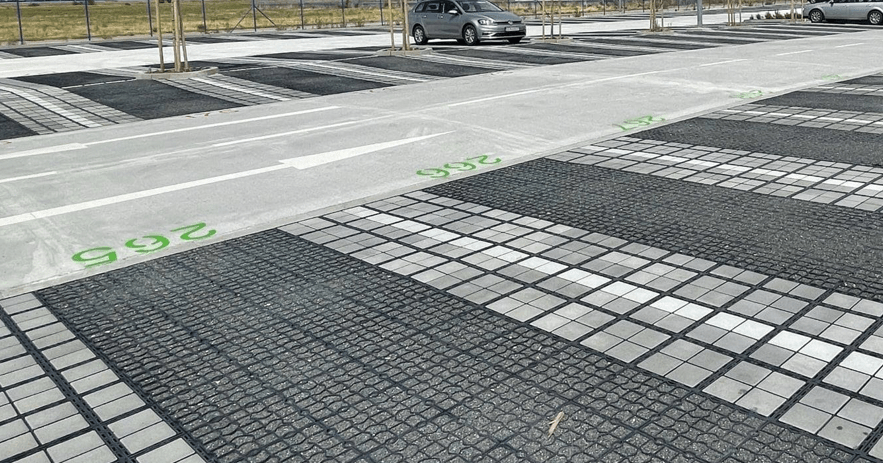 包括人行道路,商业街,公园广场,停车场,小区景观,旅游景区等,铺装的