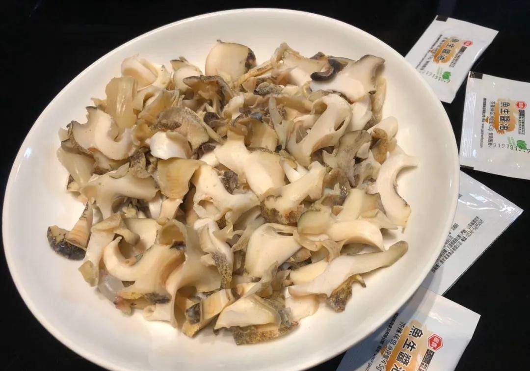 又甜又脆的白灼海螺片,8秒钟就可以做到,前期准备也非常简单_老婆
