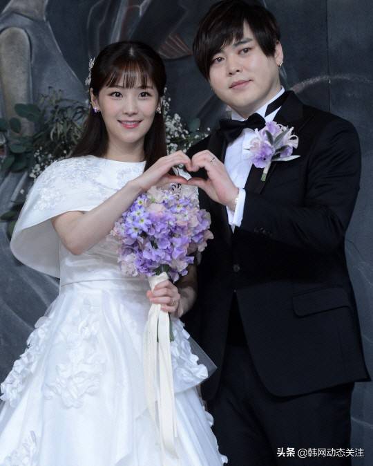 又一对明星情侣,hot安七炫和郑柔美承认热恋,恭喜恭喜_kangta_关系