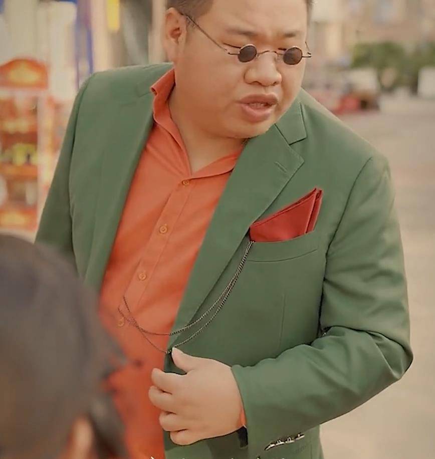 冷少:社畜逆袭大网红,与蒋胖胖垄断颜值界,有何本事抱得美人归_视频