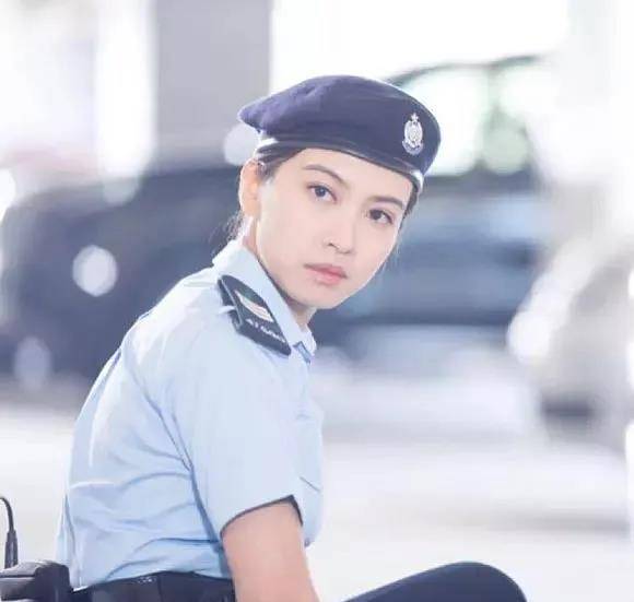 港姐清流朱千雪:看淡娱乐圈浮华,跳槽当律师,嫁给青梅竹马_事业_观众