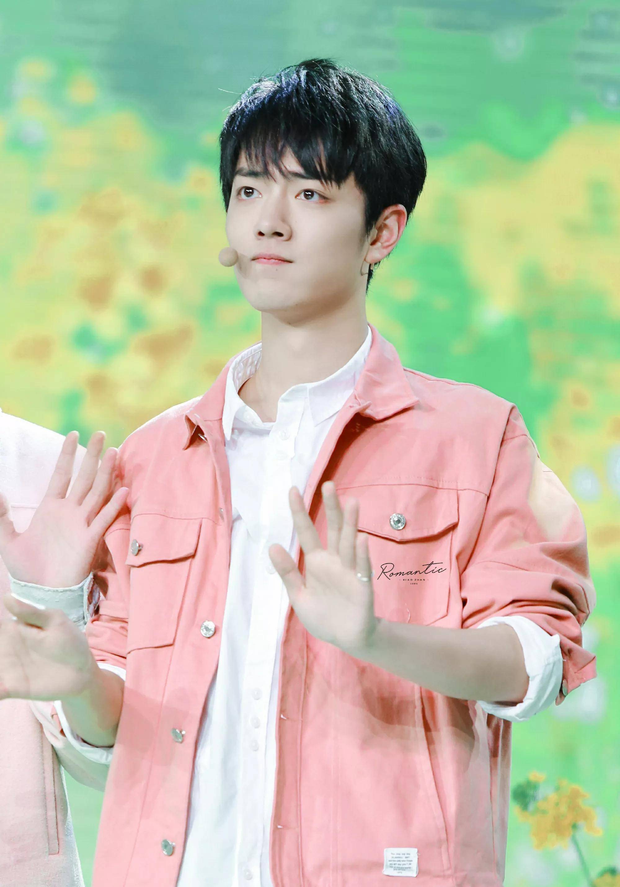 原创考古肖战只上过两次天天向上记录上下班和录制正片存档