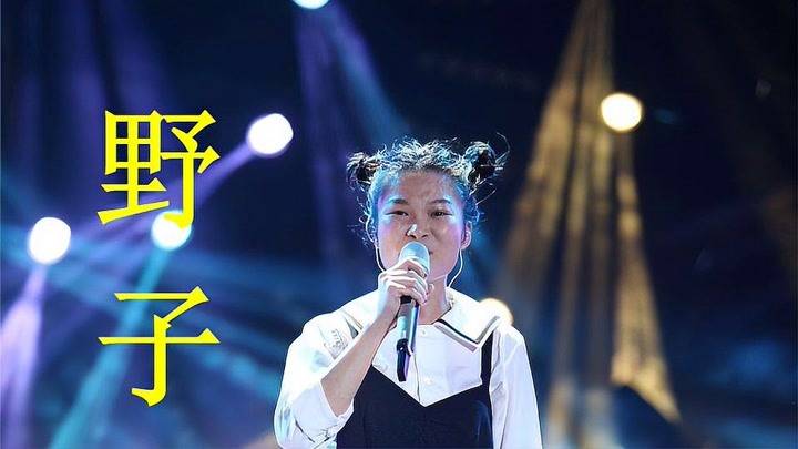 是你吗,会给我一扇心房,让我勇敢前行,是你呀,会给我一扇灯窗,让我无