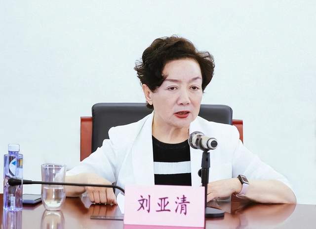 "中国奶业协会副会长兼秘书长刘亚清说,截至目前,全国学生饮用奶生产