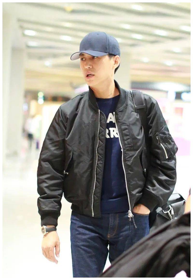 靳东只会穿干部风他这3种搭配风格造型也很抢眼