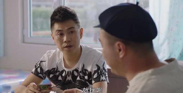 李存金,"药匣子"李宝库的儿子,爸爸去了泰国发扬中医事业去了,儿子被