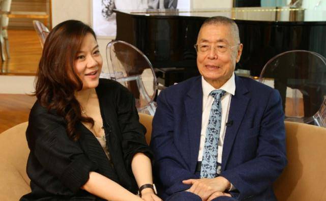 81岁钢琴大师刘诗昆成宠女狂魔两个月大的萌娃长相清秀极像妈妈