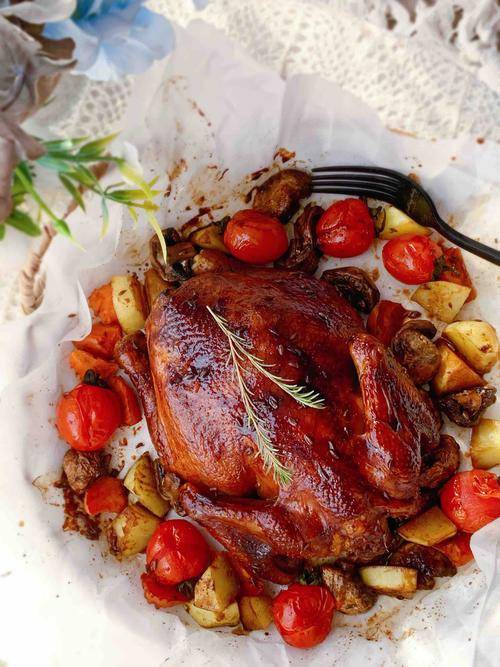 原创烤鸡的做法非常简单只要有烤箱或者空气炸锅就可以做